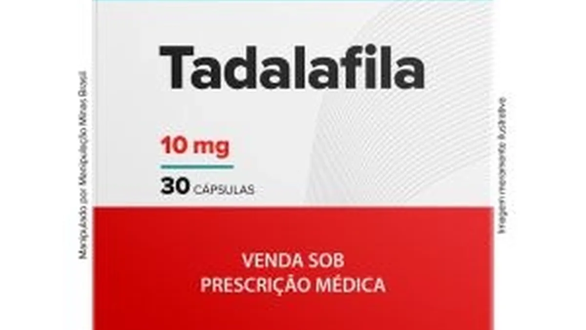 医生为患者开具乐伐替尼10mg处方并说明用药注意事项
